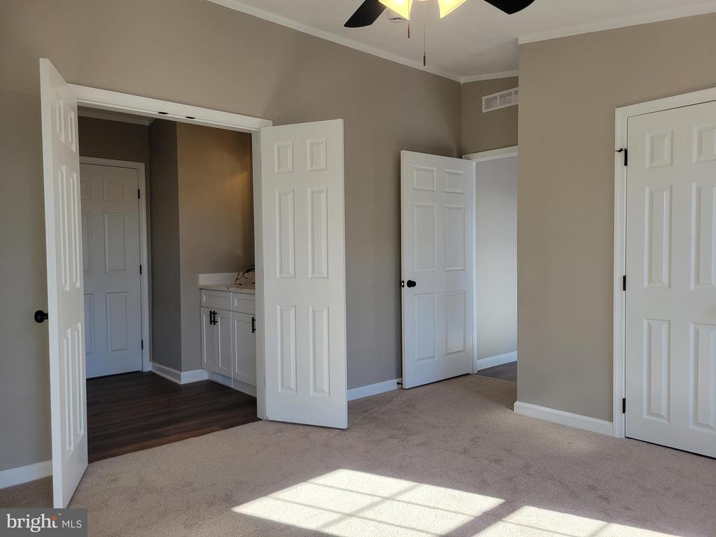 257 THREE SQUARE HOLLOW ROAD