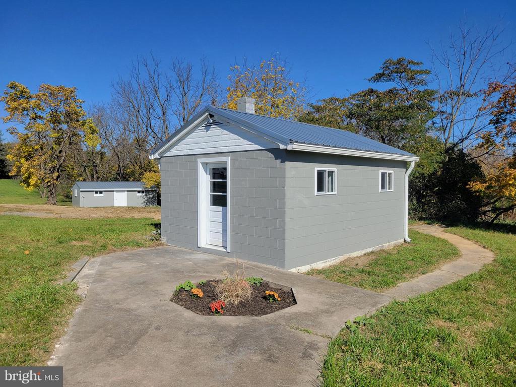 257 THREE SQUARE HOLLOW ROAD