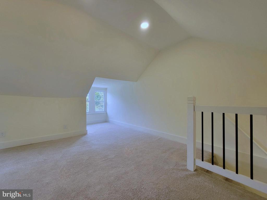 1302 4TH STREET