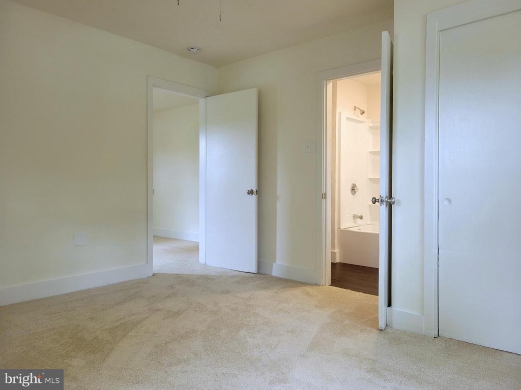1302 4TH STREET