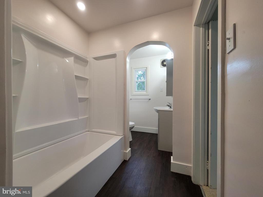 1302 4TH STREET