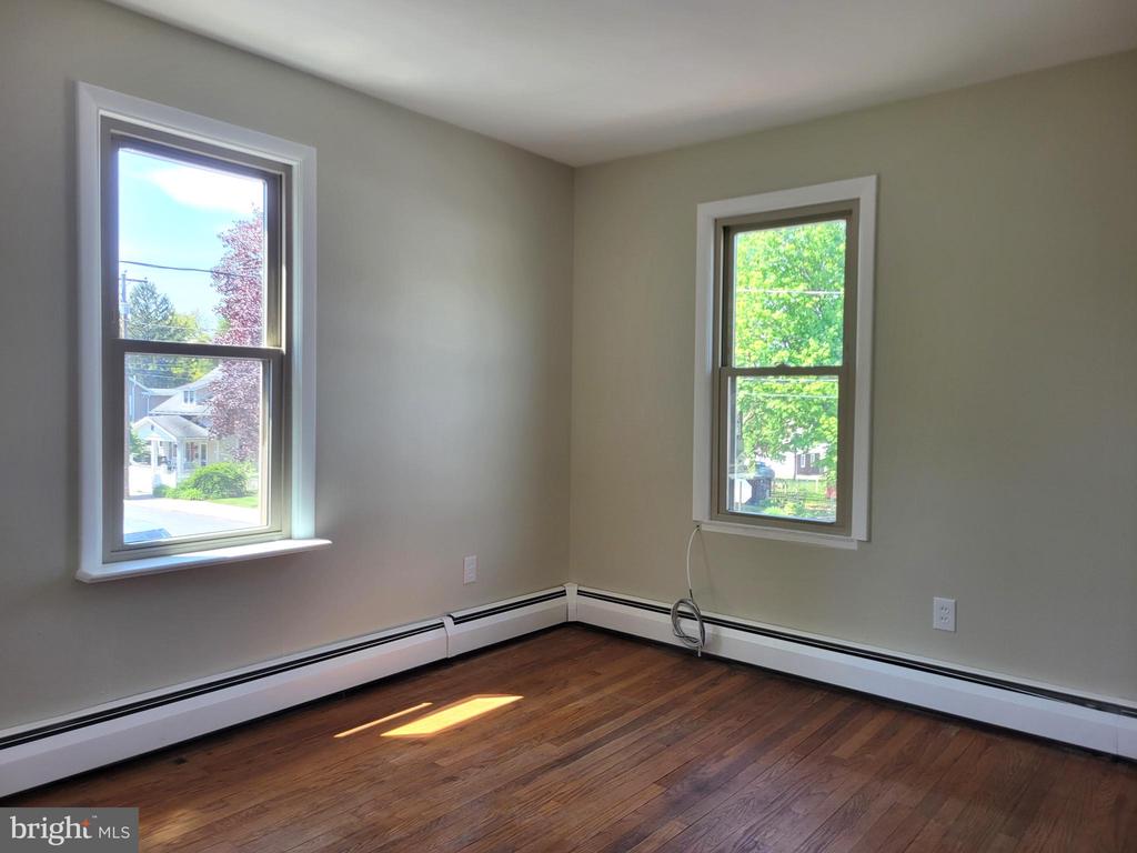 267 W HIGH STREET