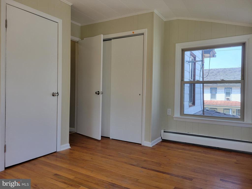 267 W HIGH STREET