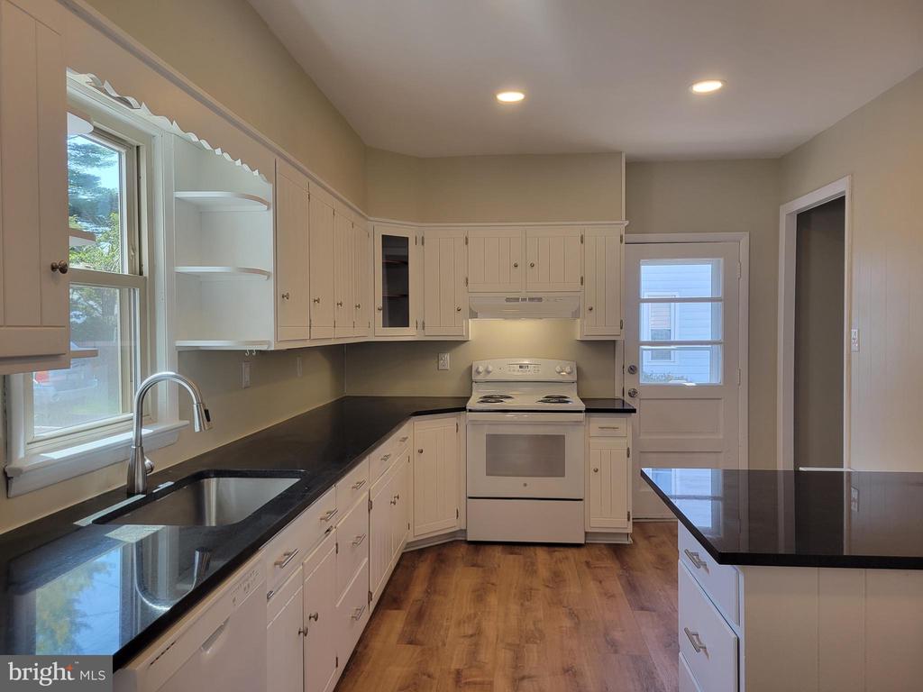 267 W HIGH STREET