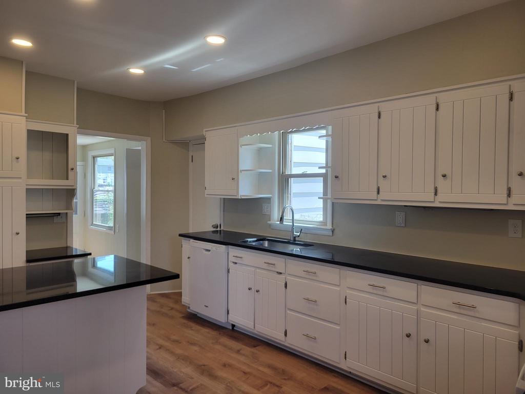 267 W HIGH STREET