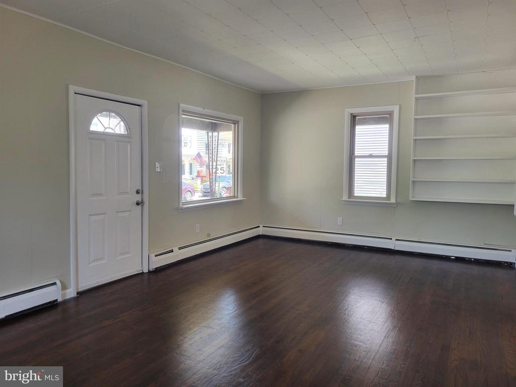 267 W HIGH STREET