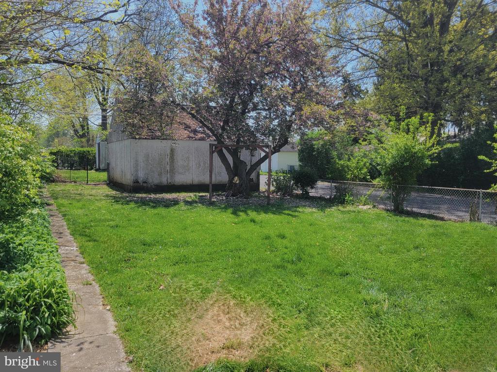 267 W HIGH STREET