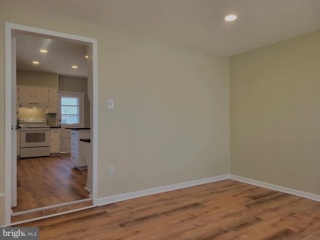 267 W HIGH STREET