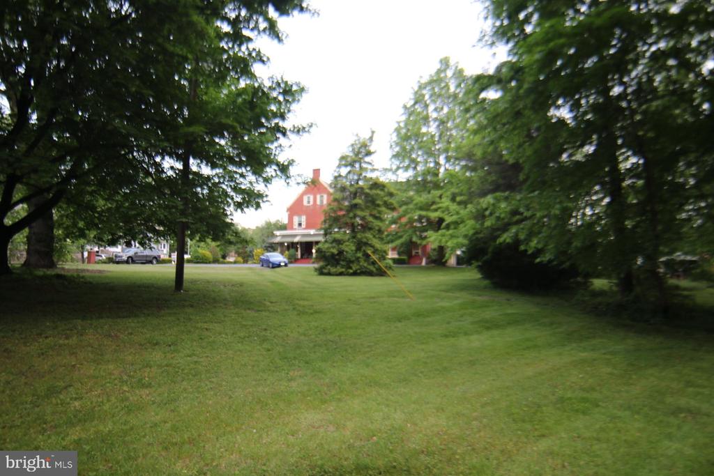 112 N HARRISBURG STREET