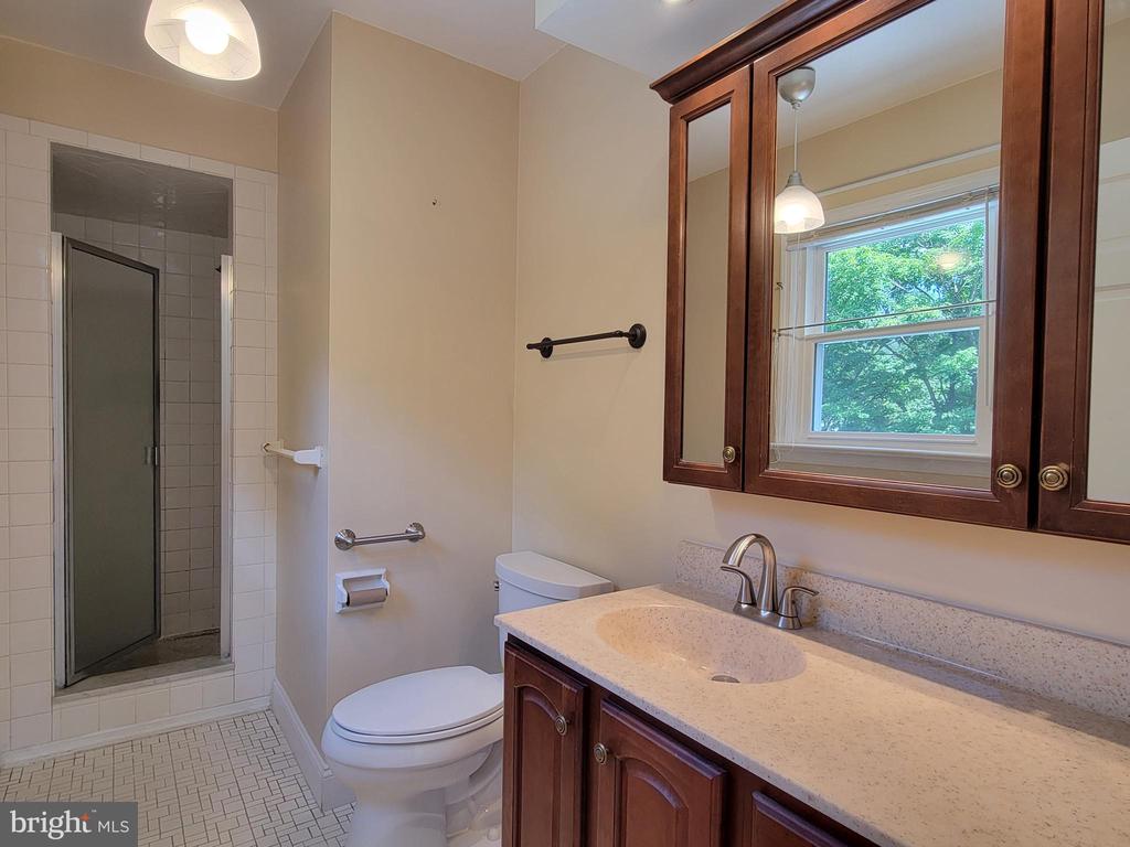 1114 WHITEHALL DRIVE