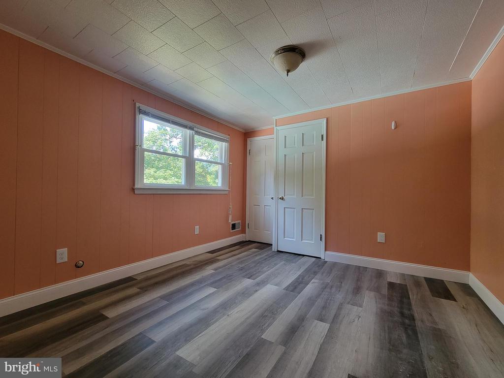 1114 WHITEHALL DRIVE