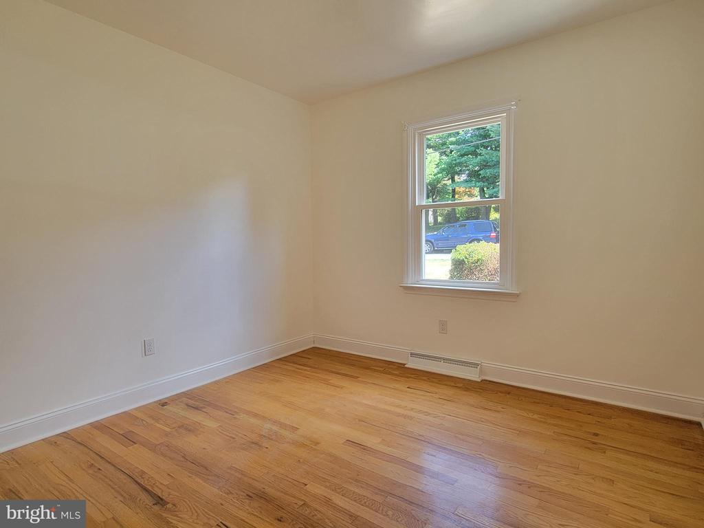 1114 WHITEHALL DRIVE