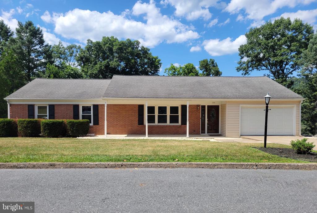 1114 WHITEHALL DRIVE