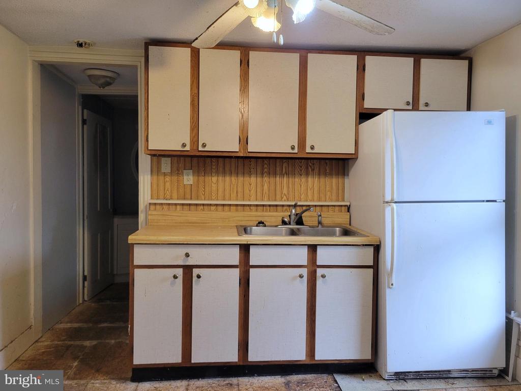 609 W 2ND STREET