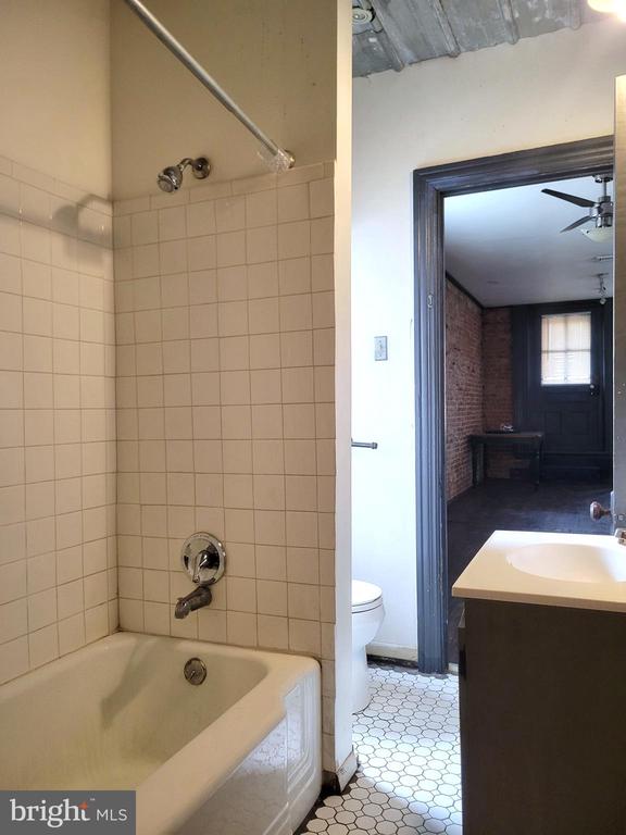 219 S. UNION STREET