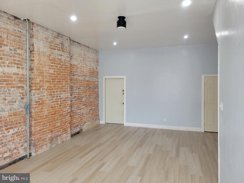 219 S. UNION STREET