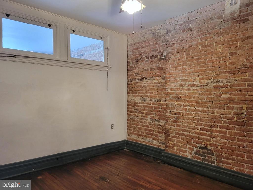 219 S. UNION STREET