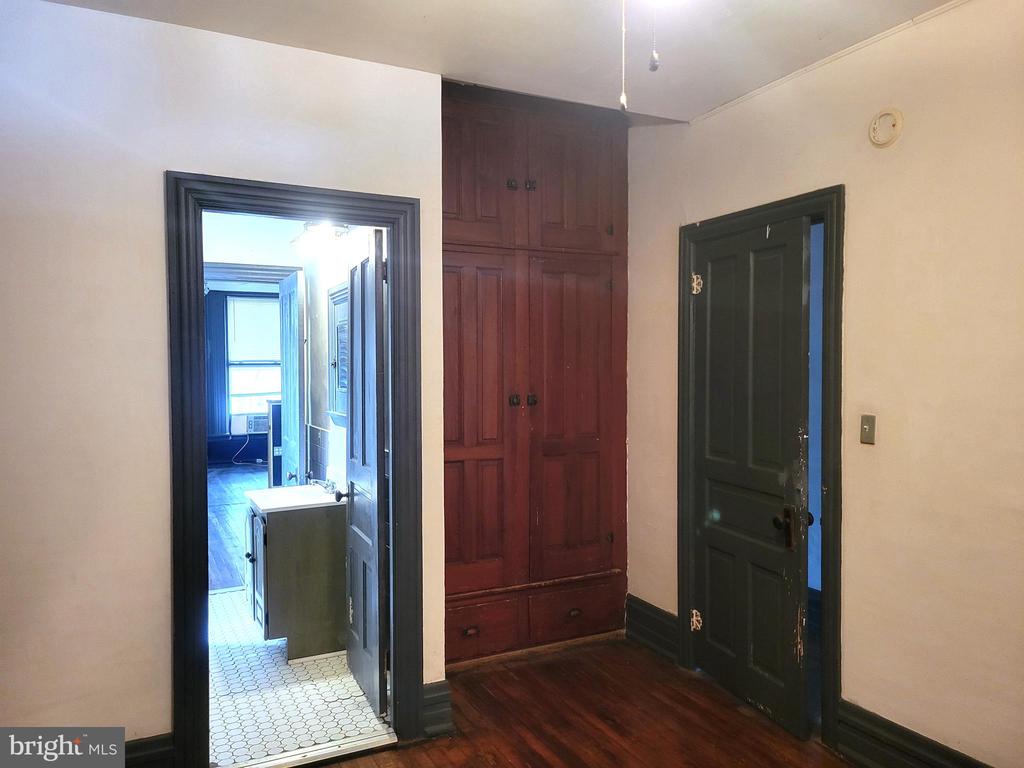 219 S. UNION STREET
