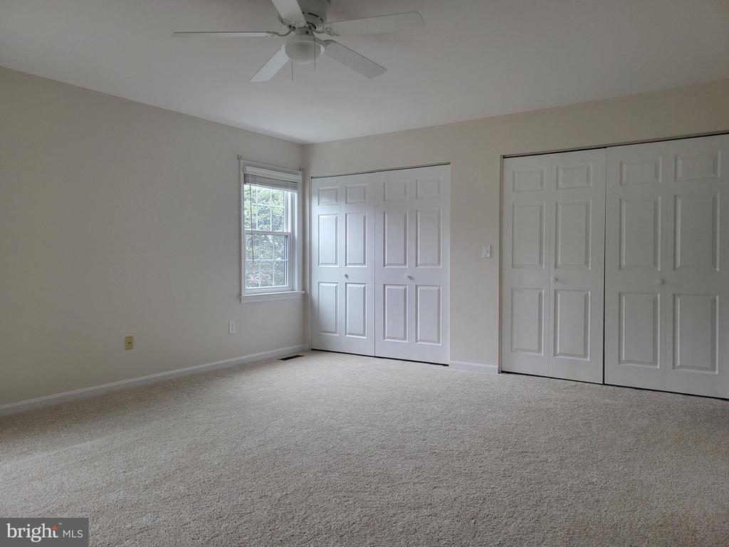 589 LOVELL COURT