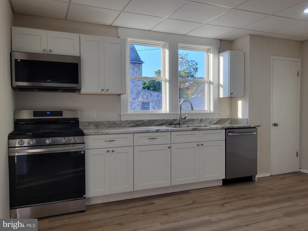 317 S 4TH STREET