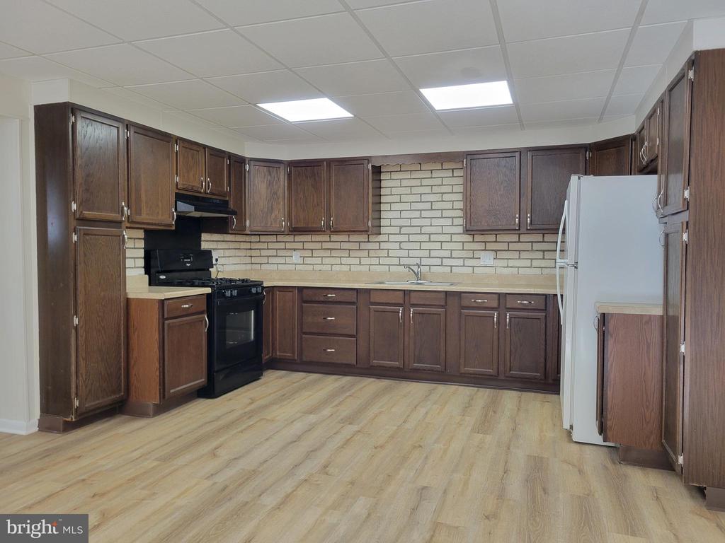 317 S 4TH STREET