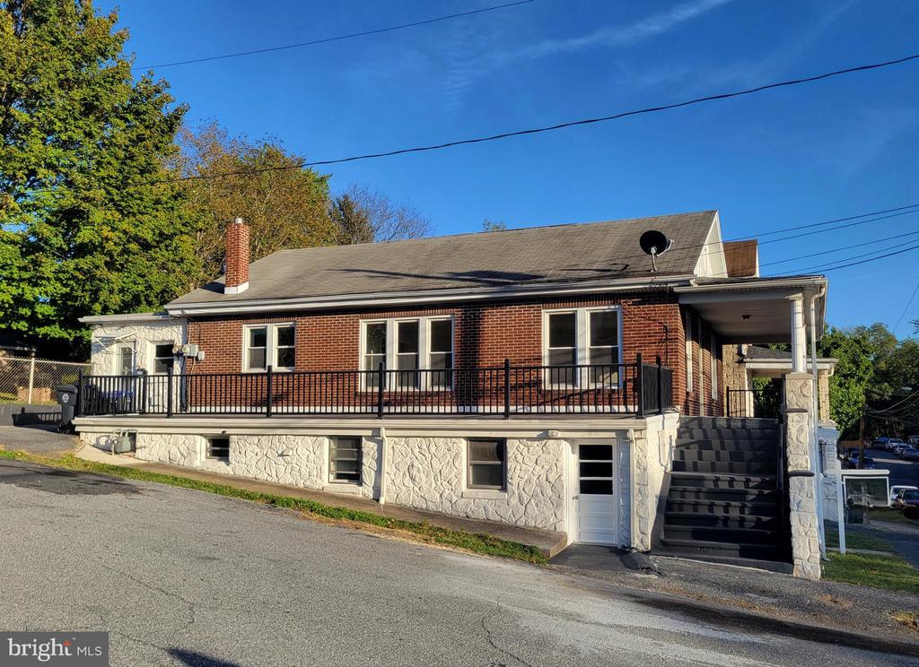 317 S 4TH STREET