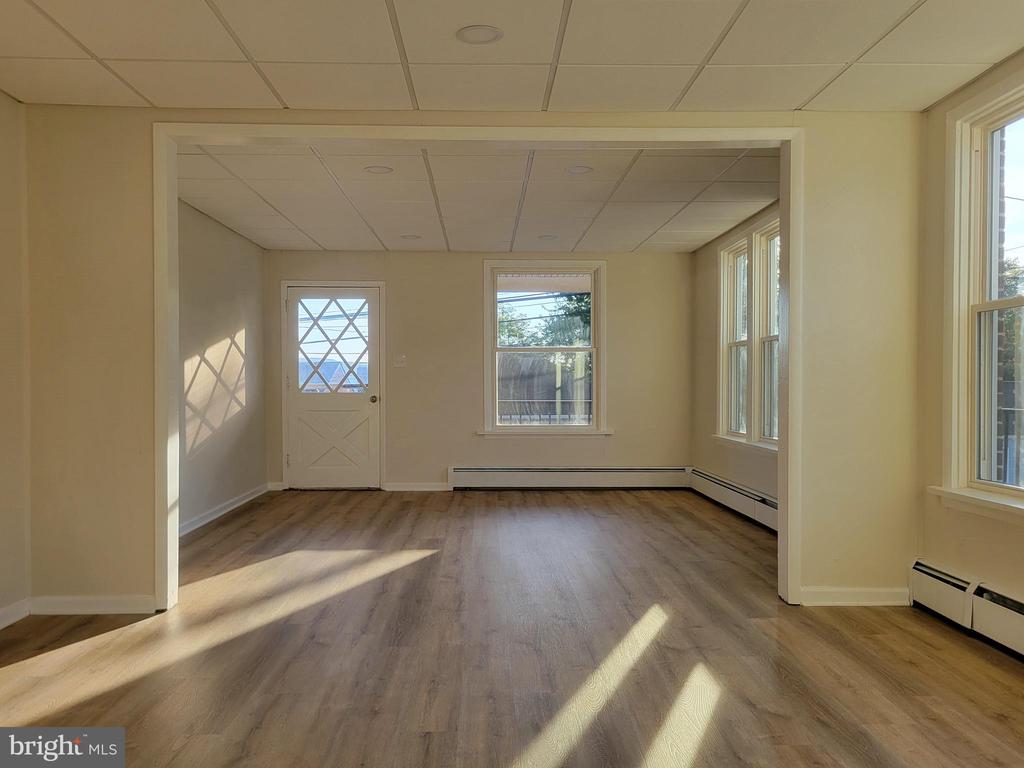 317 S 4TH STREET