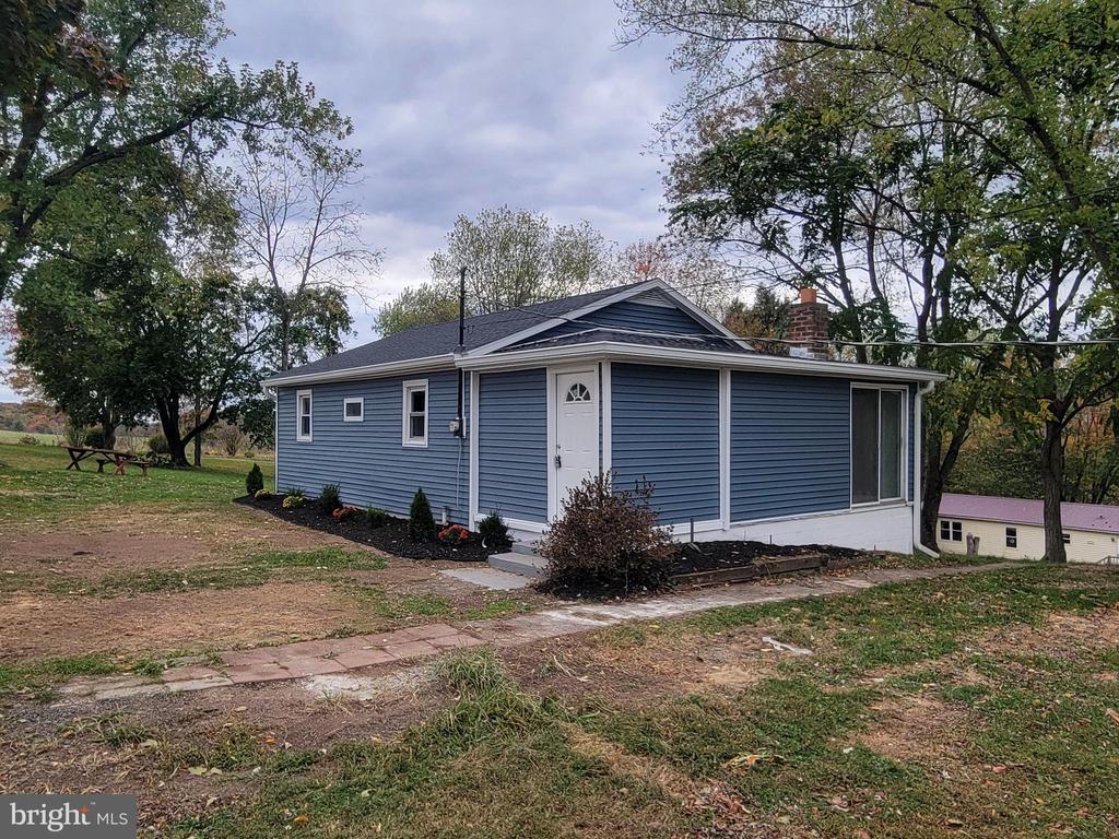 40 SMITH ROAD