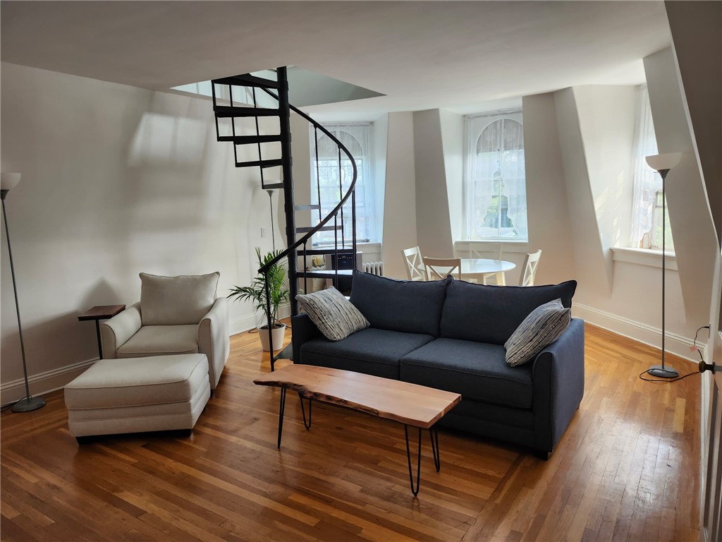 45 Ayrault Street 9