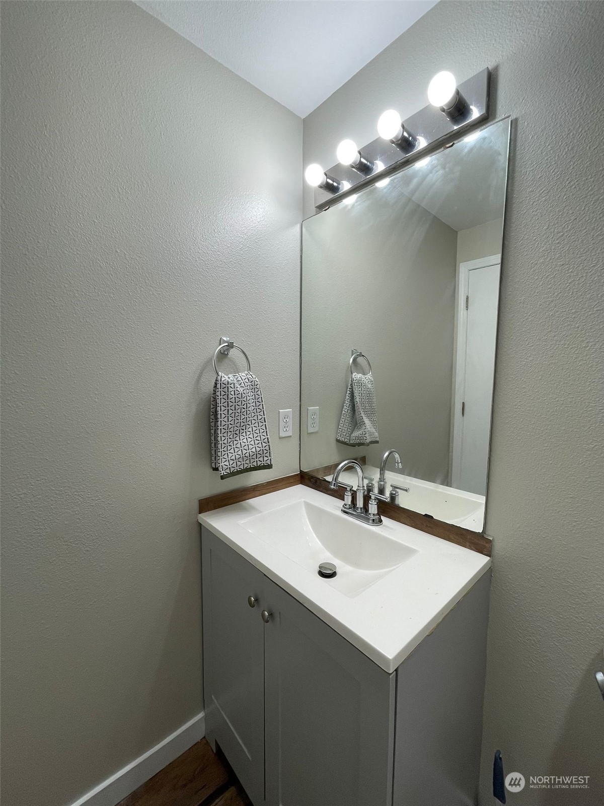 2123 D Street SE Unit: B