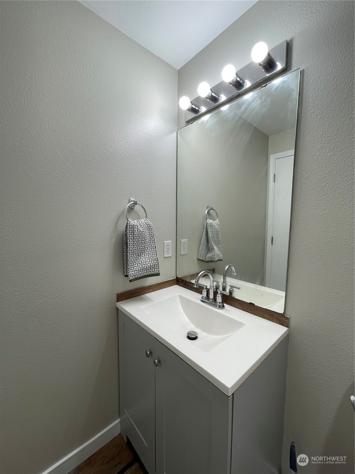 2123 D Street SE Unit: B