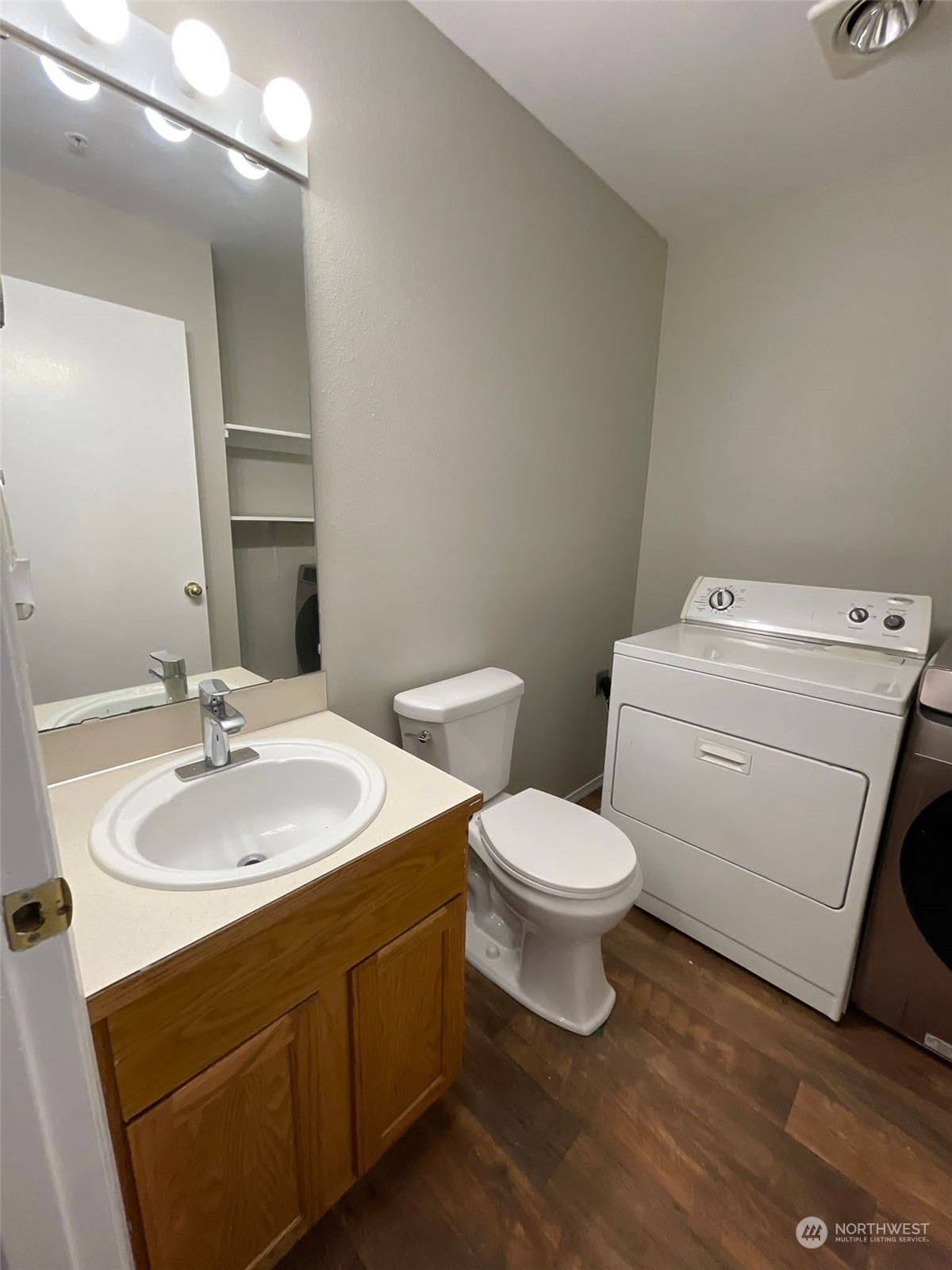 2123 D Street SE Unit: B