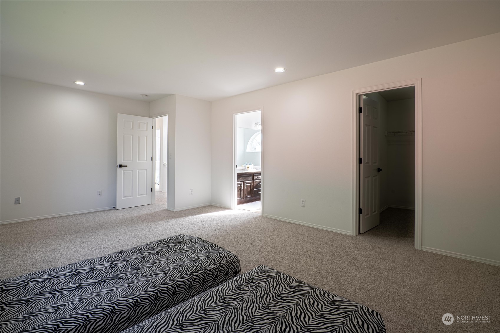 4608 NE 7th Place