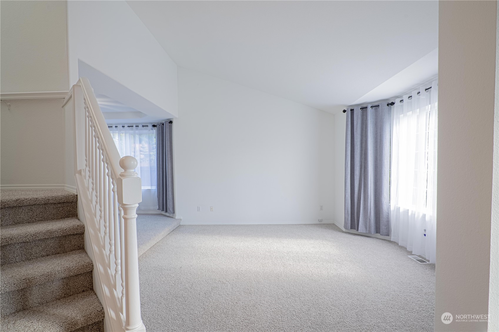 4608 NE 7th Place