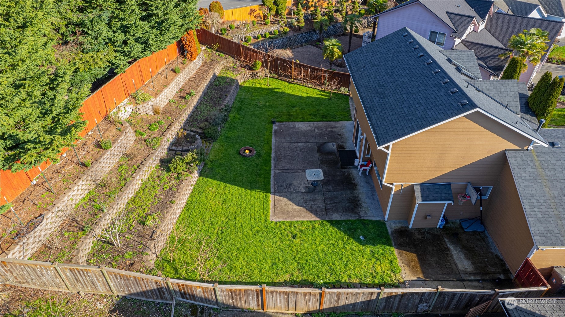 4608 NE 7th Place