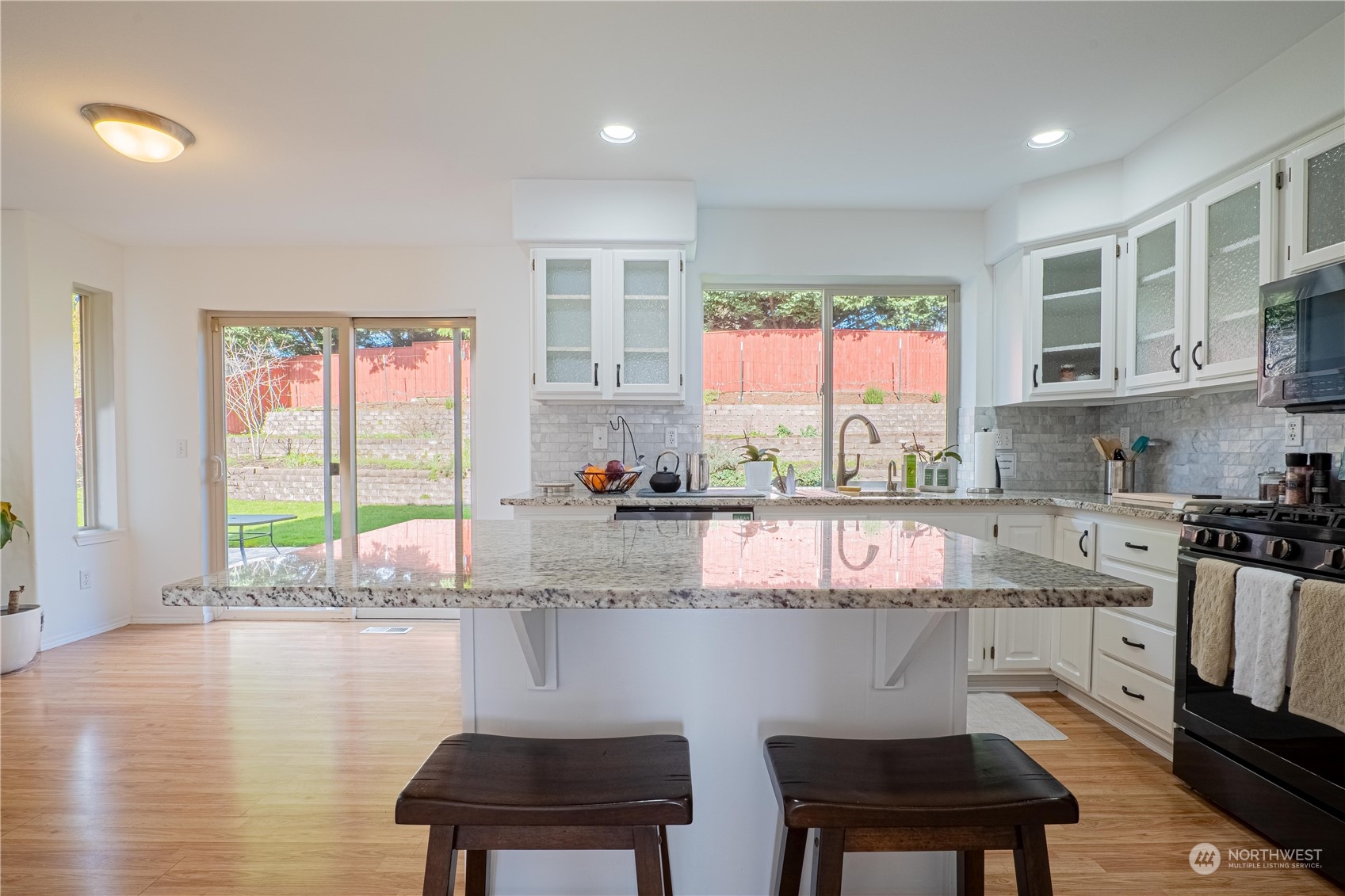 4608 NE 7th Place
