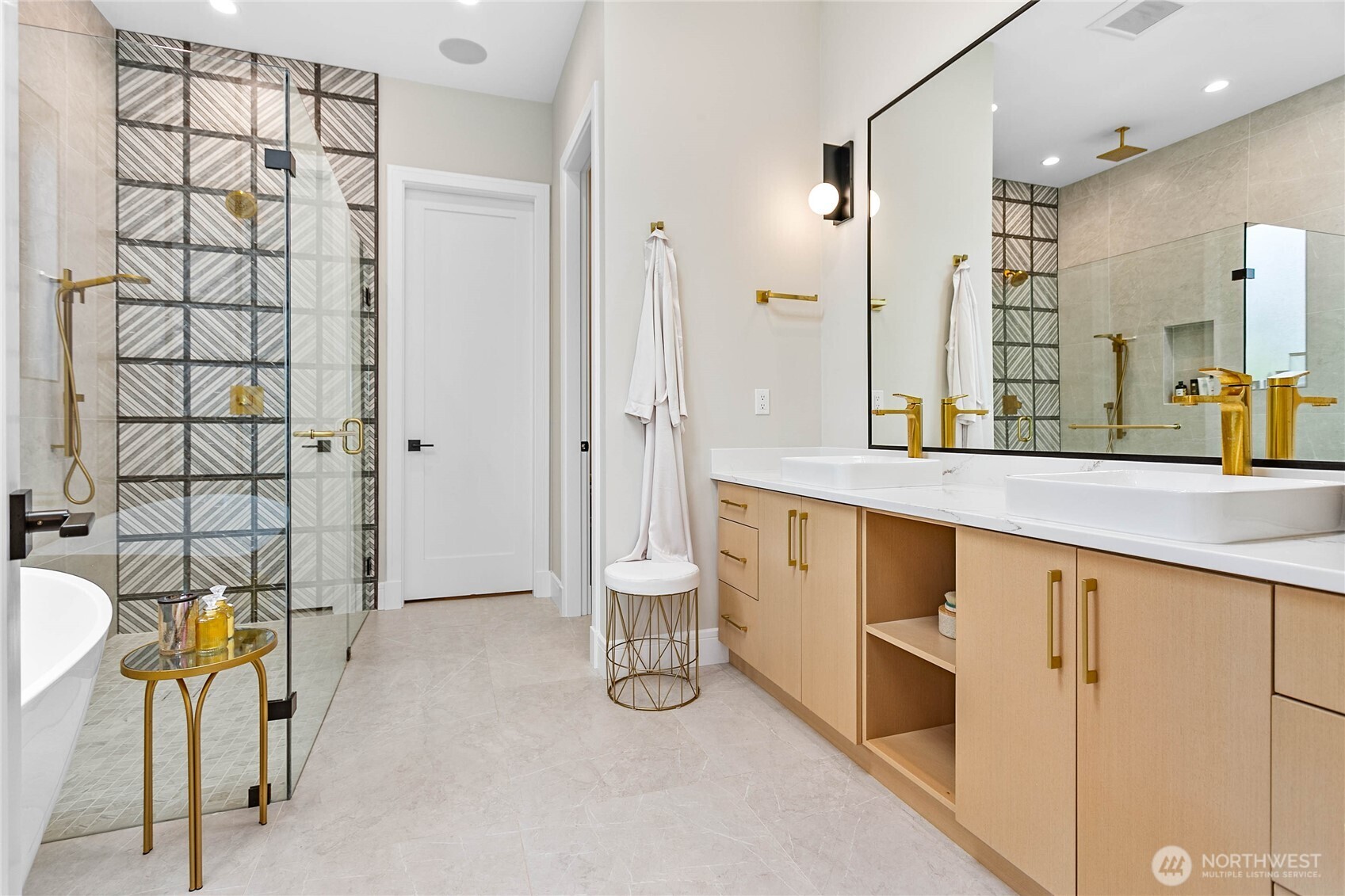 8636 Ashbury Court
