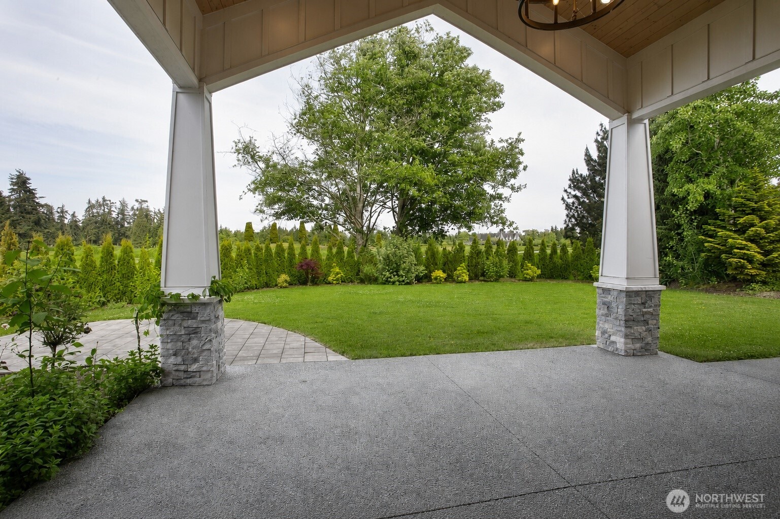 8636 Ashbury Court