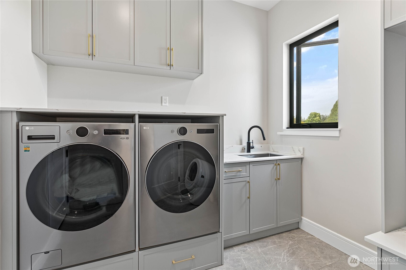 8636 Ashbury Court