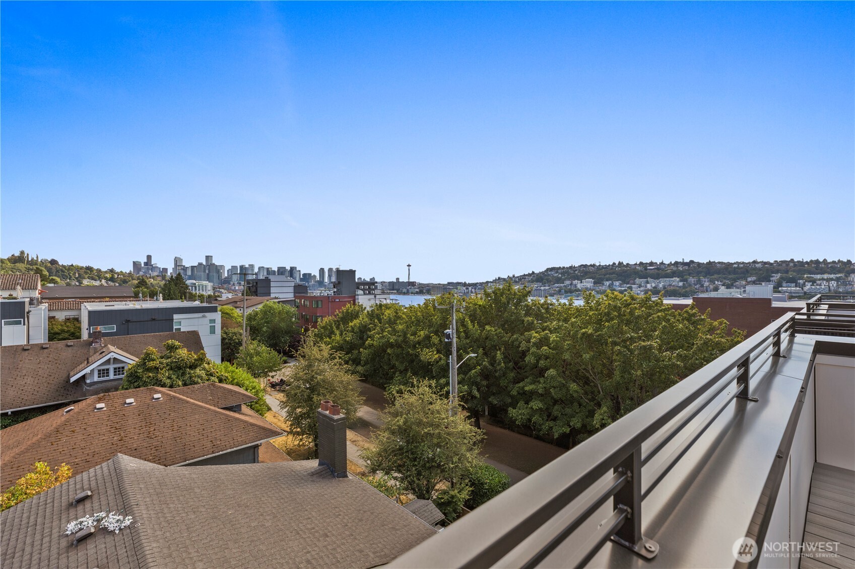 2328 Franklin Avenue E Unit: C