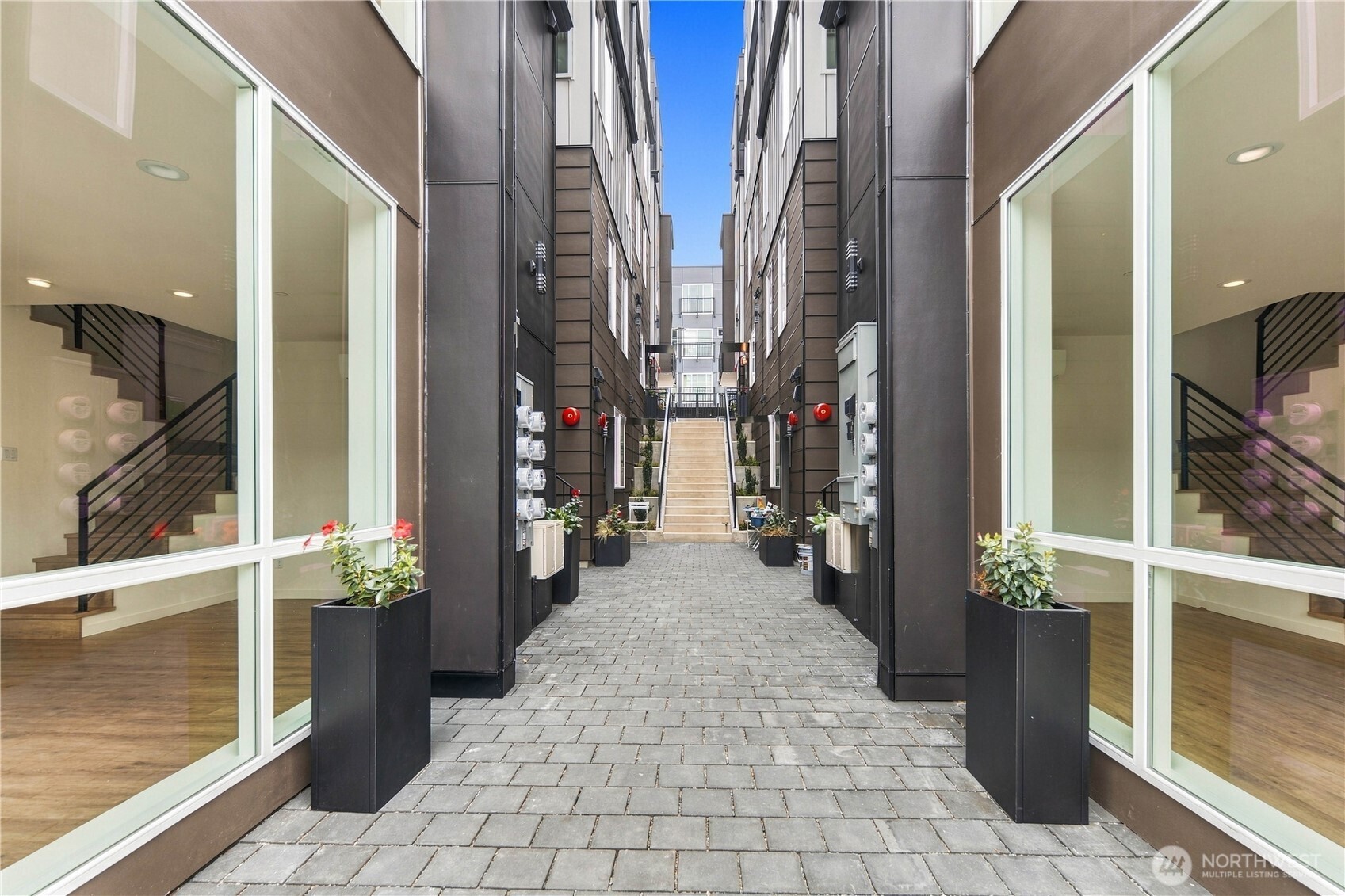 2328 Franklin Avenue E Unit: G