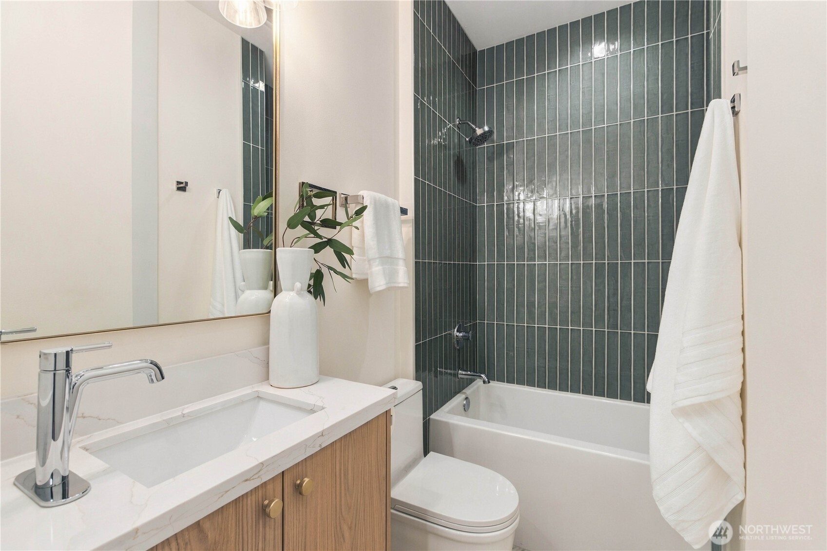 2328 Franklin Avenue E Unit: G