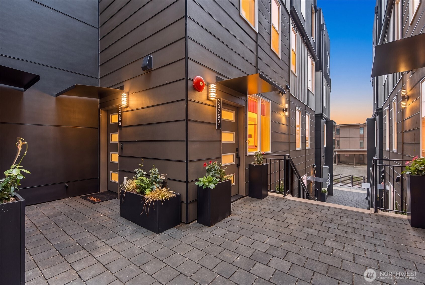 2328 Franklin Avenue E Unit: G