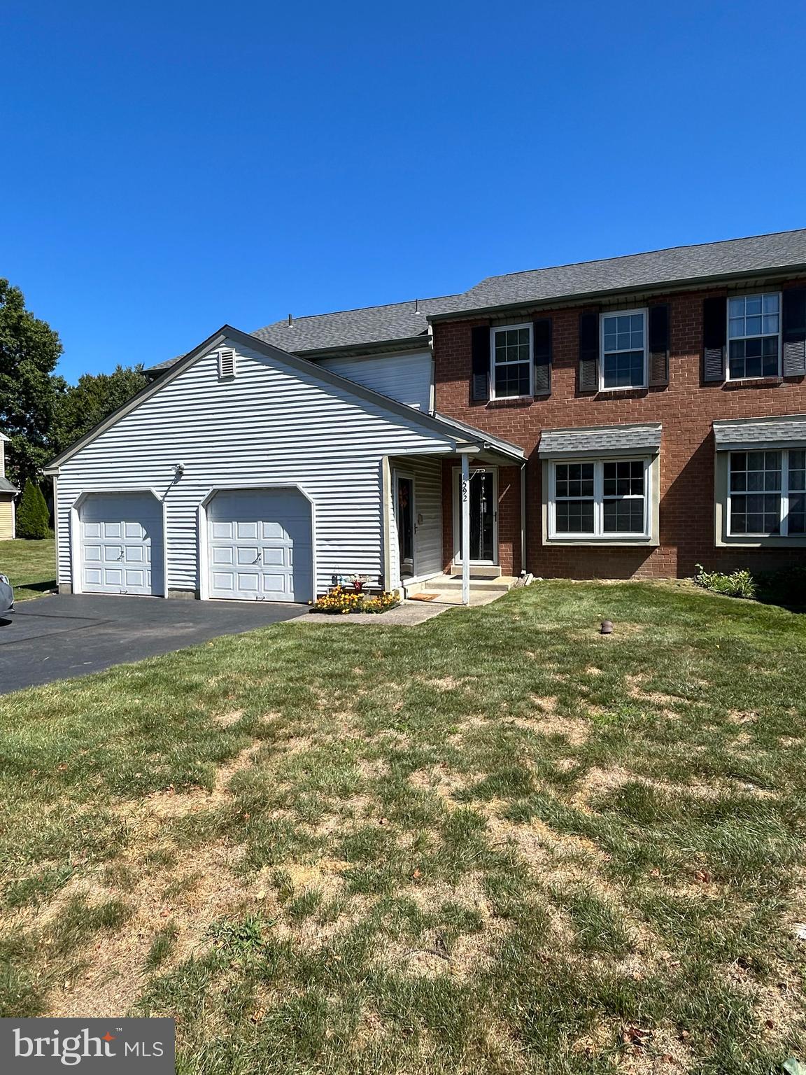 592 WRENSONG ROAD A