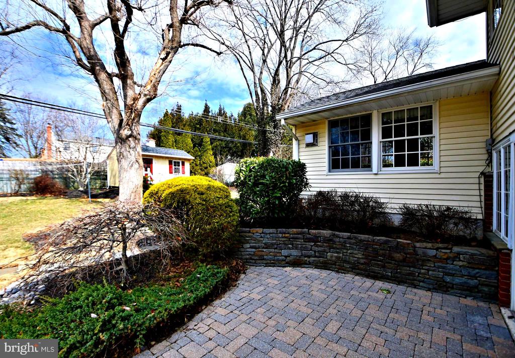 524 STEVENS ROAD