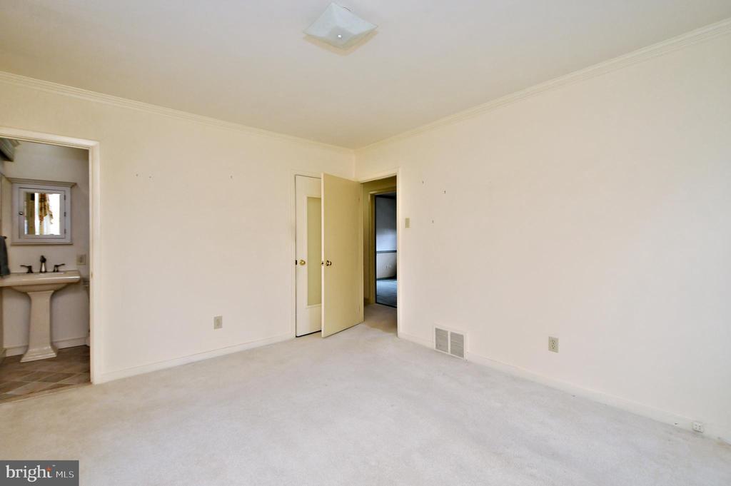 524 STEVENS ROAD