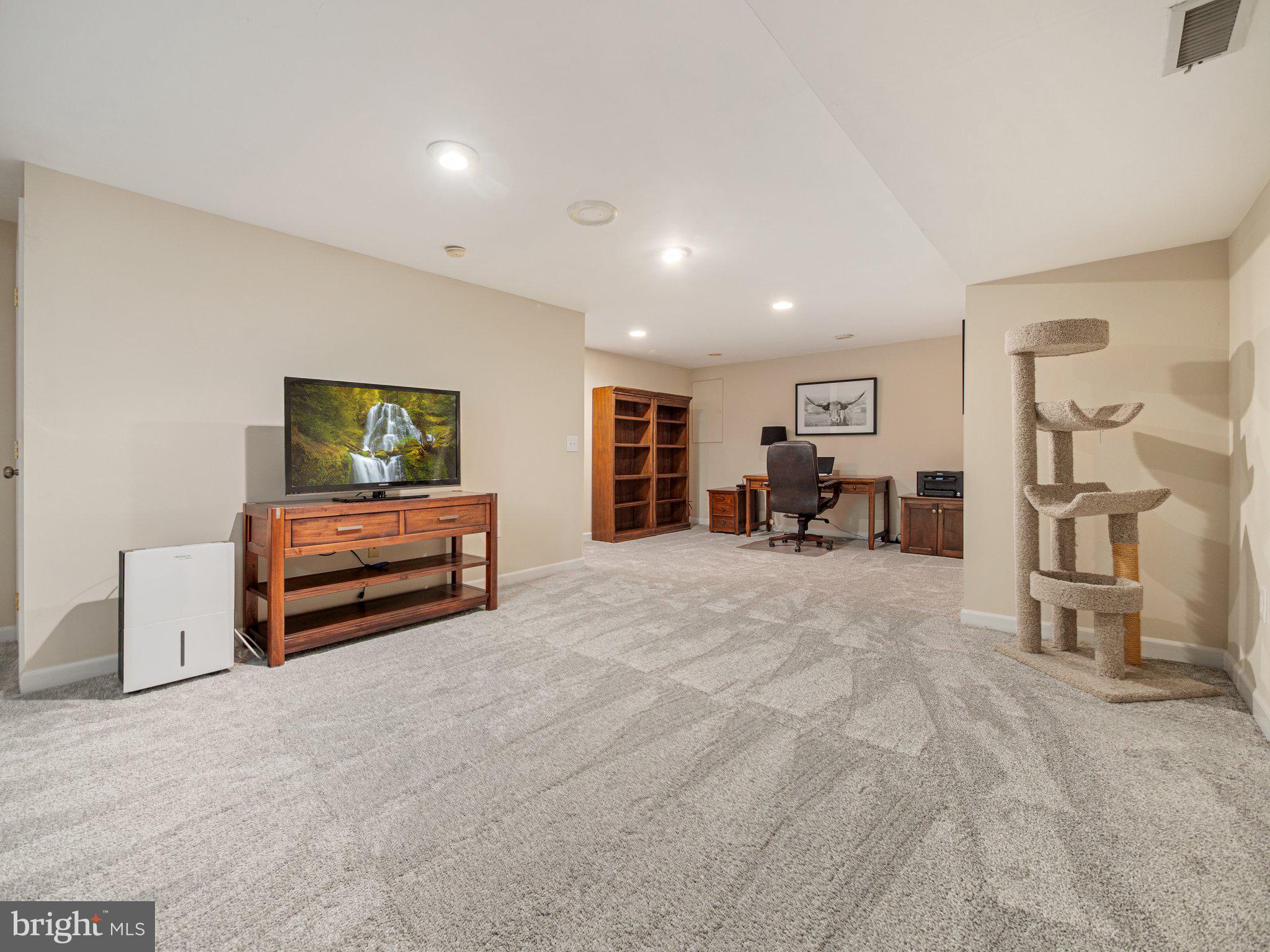 7206 SHEFFIELD DRIVE