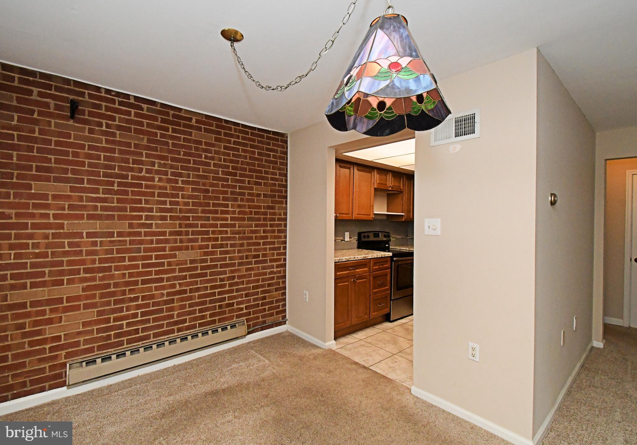 1603 YARDLEY CMNS