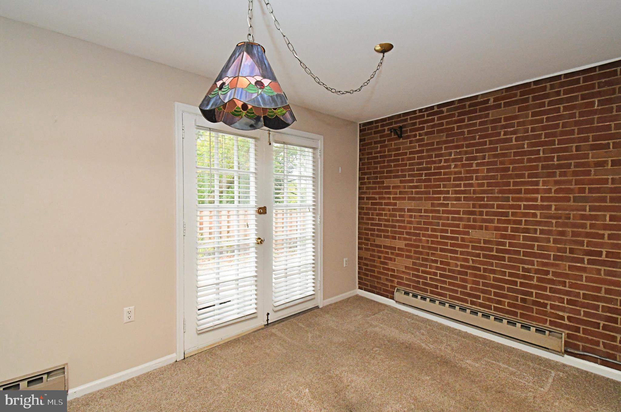 1603 YARDLEY CMNS