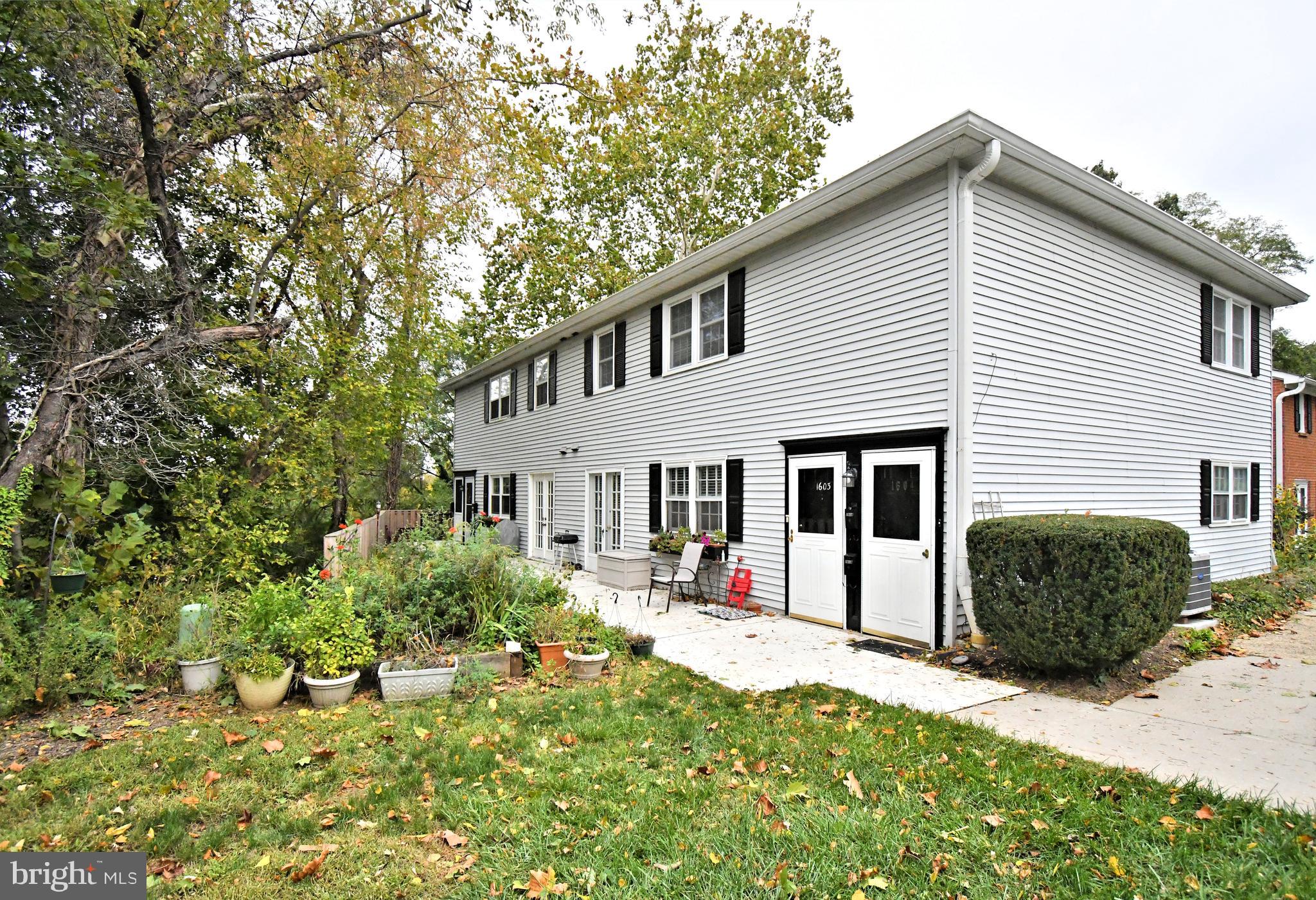 1603 YARDLEY CMNS